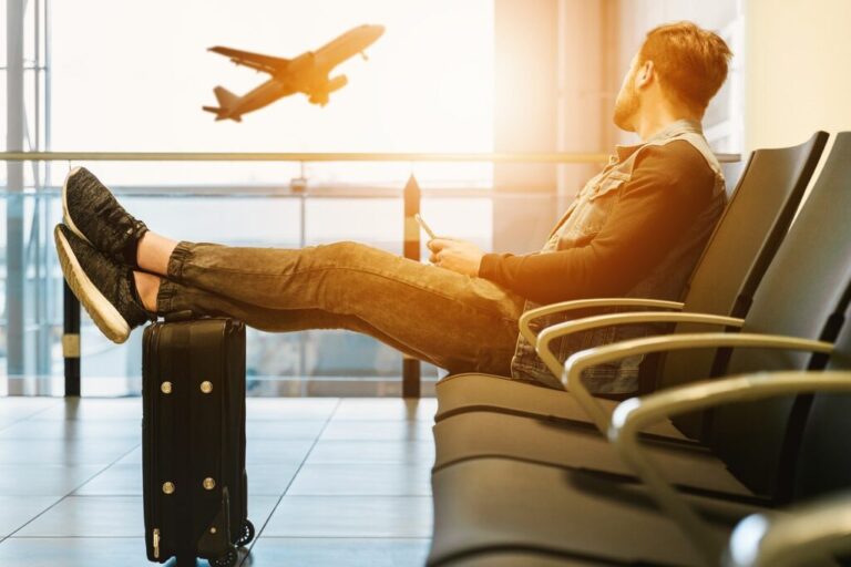 What to Expect When You Book a Taxi to Heathrow for the First Time