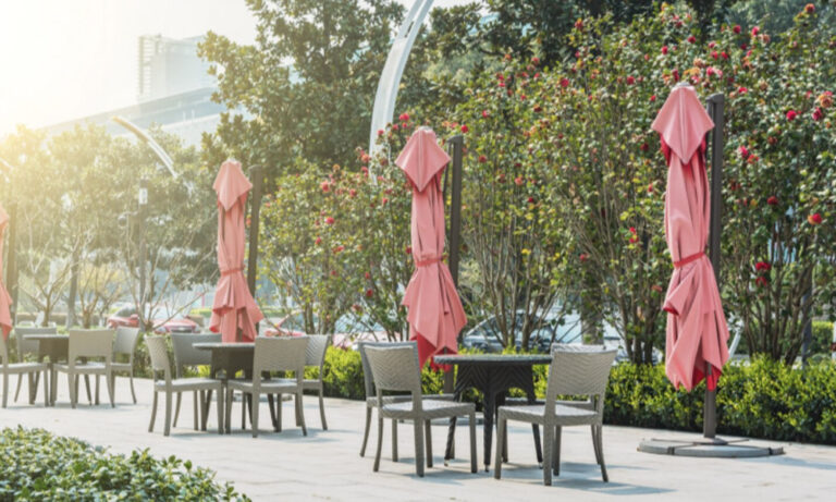 Luxury Outdoor Spaces Perfect for Spring Gatherings Luxury Outdoor Spaces Perfect for Spring Gatherings