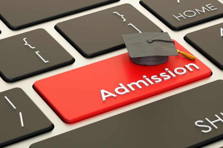 Complete Guide to College Admissions for Students Complete Guide to College Admissions for Students