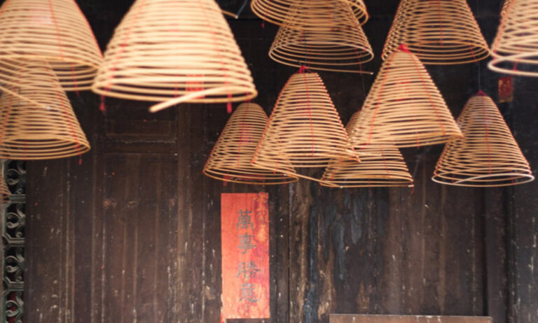 What Materials Are Used Alongside Bamboo in Traditional Bali Indonesia Homes