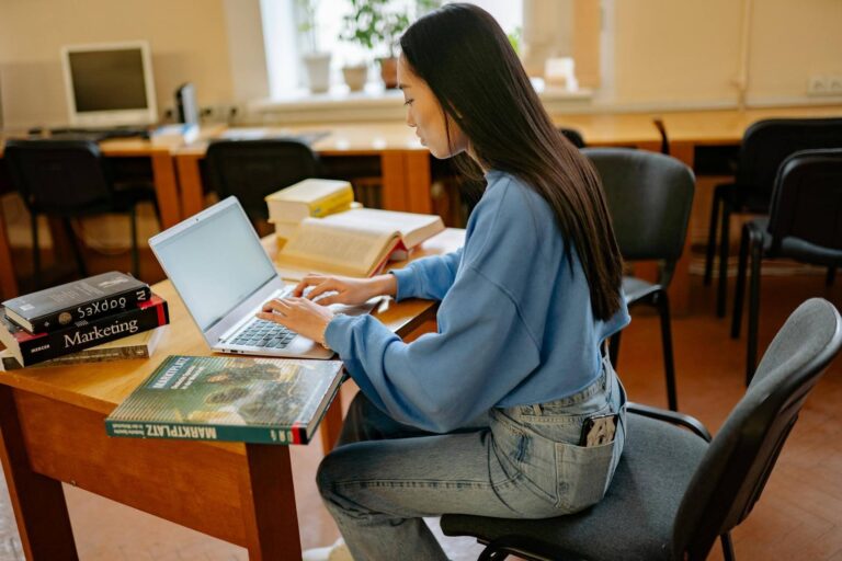 How Online Degrees Are Transforming the Undergraduate Experience