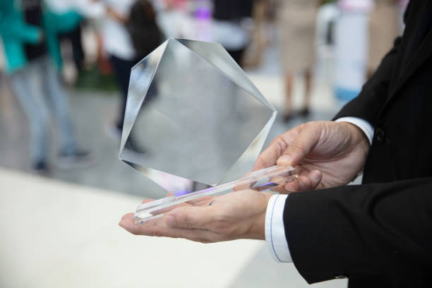 5 Questions to Ask Before Choosing an Employee Recognition Award
