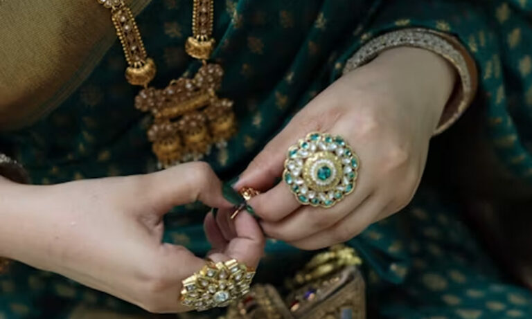 Why Collectors Are Rediscovering Antique Jewellery: A Perspective from DSF Antique Jewelry