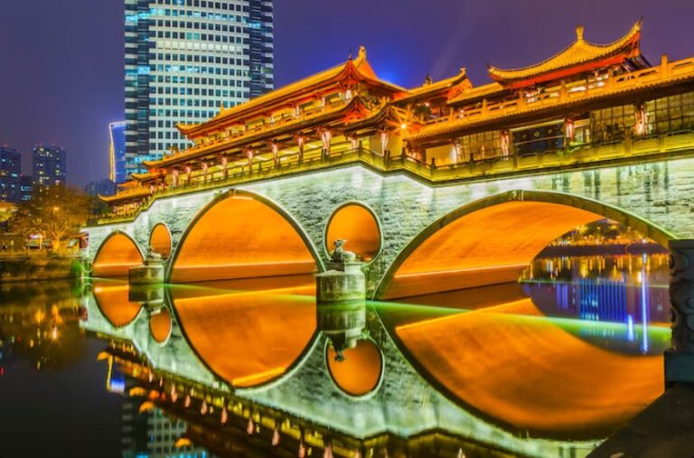 Nanjing After Dark: A Cultural Guide to China's Ancient Capital